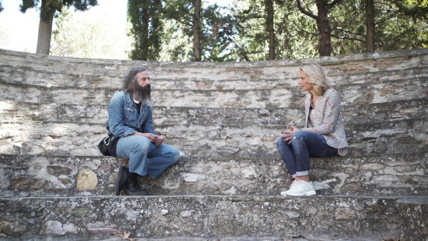 Ρίτσα Μπιζόγλη: Ο Άρης Σερβετάλης ως Άγιος Νεκτάριος είναι αφοπλιστικός, μια μορφή ασκητική