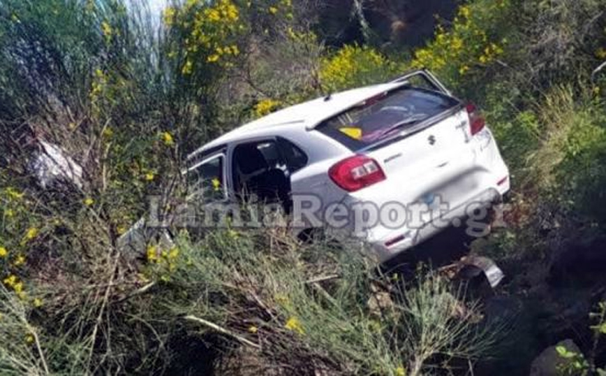 Περιπέτεια για τουρίστες στον Μπράλο – Τον αυτοκίνητό τους «καρφώθηκε» σε θάμνους
