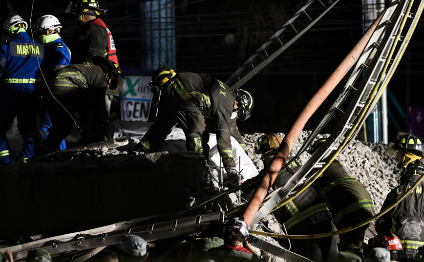 Δικαιοσύνη ζητούν οι συγγενείς των θυμάτων από το δυστύχημα στο μετρό στο Μεξικό
