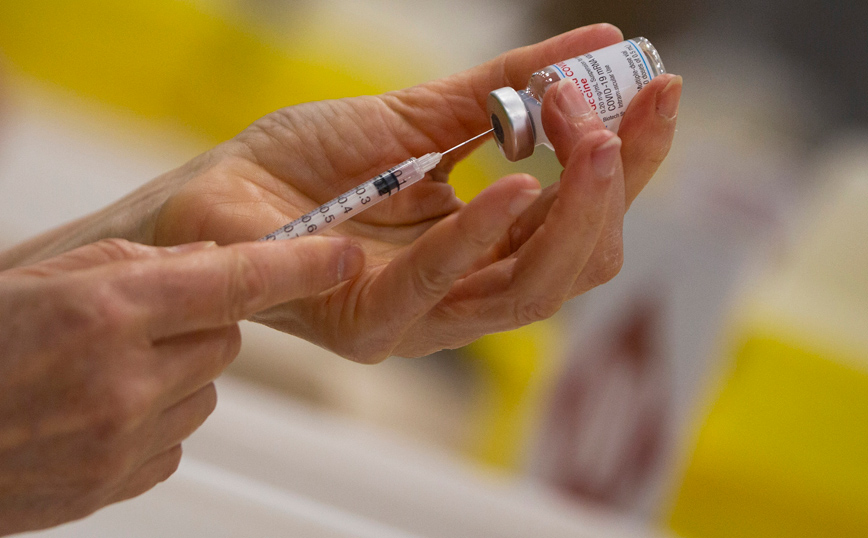 Η Ελλάδα δίνει στη Βόρεια Μακεδονία 20.000 δόσεις εμβολίων