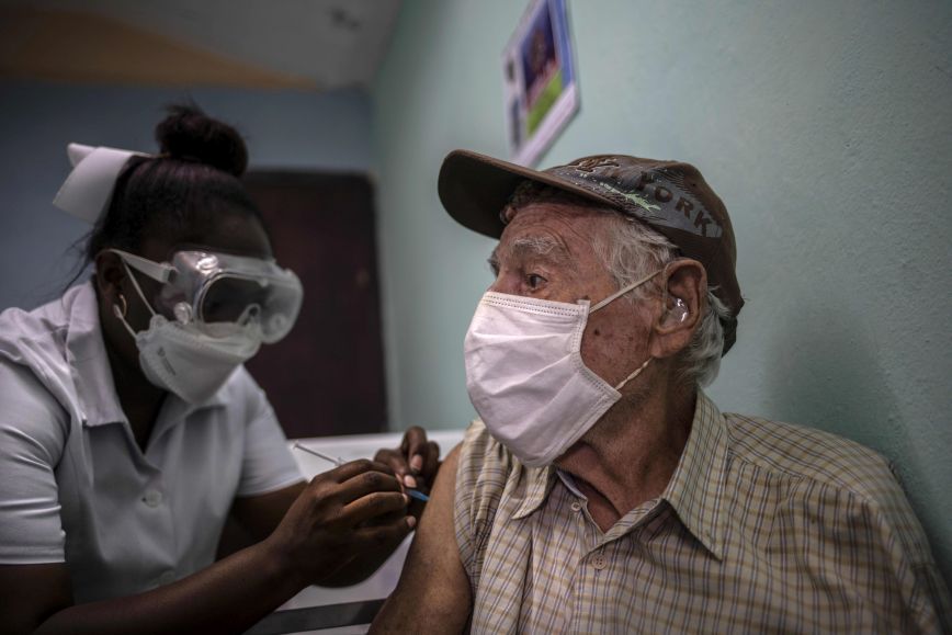 Κούβα: Το εμπάργκο των ΗΠΑ καθυστερεί την εκστρατεία ανοσοποίησης του πληθυσμού