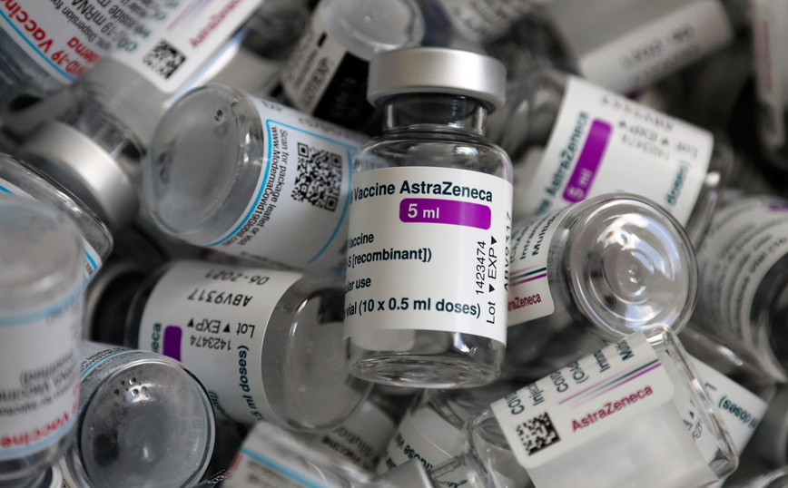 Έφθασαν στα Τίρανα 20.000 εμβόλια Astrazeneca που δώρισε η Ελλάδα