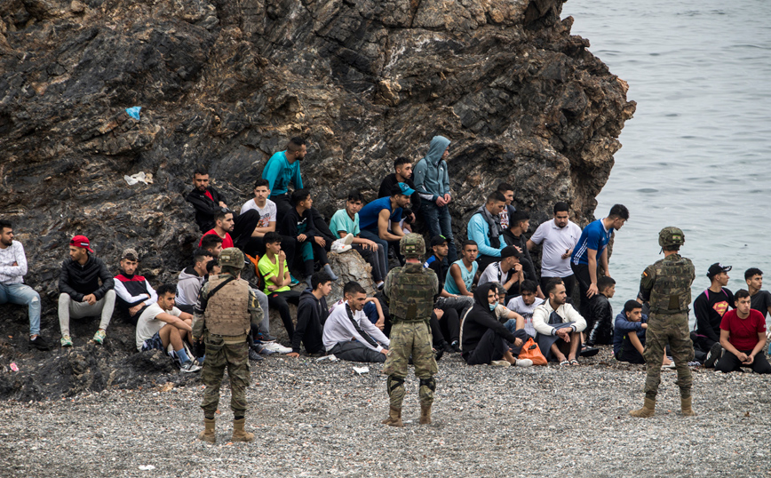 Έκκληση της Ισπανίας στο Μαρόκο να σέβεται τα κοινά τους σύνορα