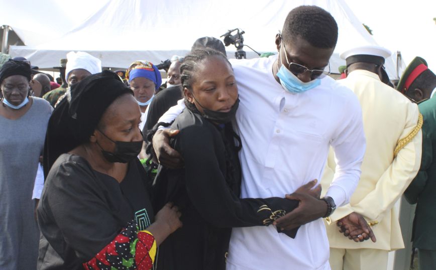 Ανείπωτη τραγωδία στη Νιγηρία: Πάνω από 150 άτομα ίσως πνίγηκαν στην ανατροπή πλεούμενου