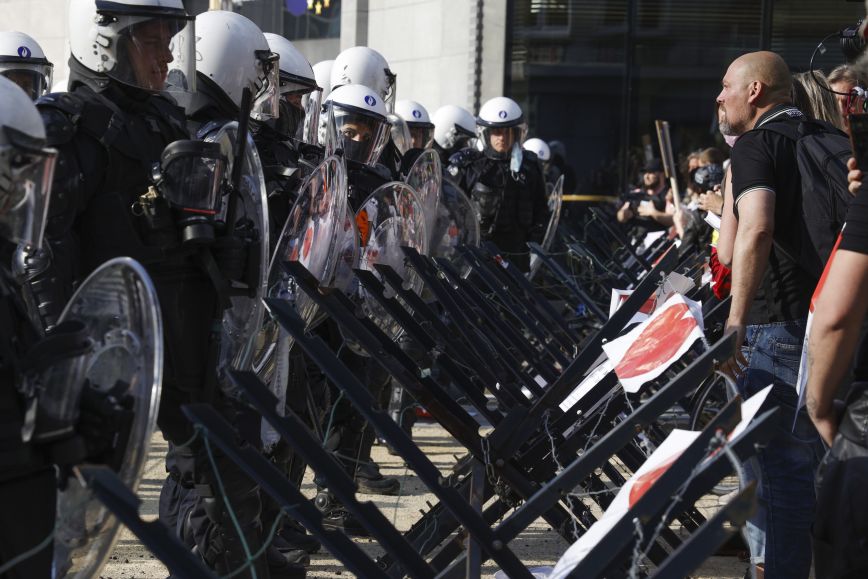 Νέα διαδήλωση στις Βρυξέλλες κατά των περιοριστικών μέτρων για τον κορονοϊό