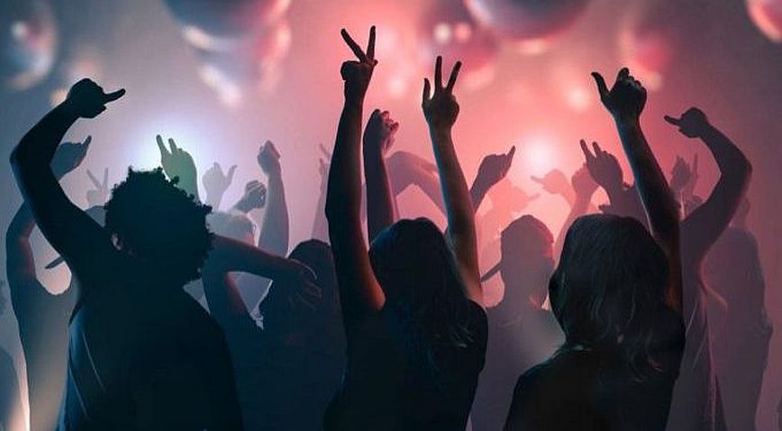 Κορωνοπάρτι με χασίς για …γιατρούς στη Γερμανία