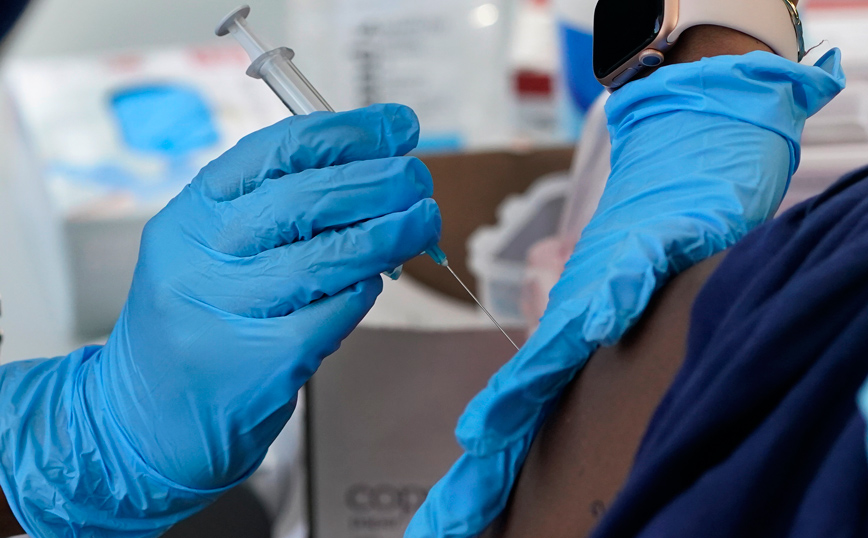 Η Δανία θα επανεξετάσει τον αποκλεισμό του εμβολίου της Johnson & Johnson