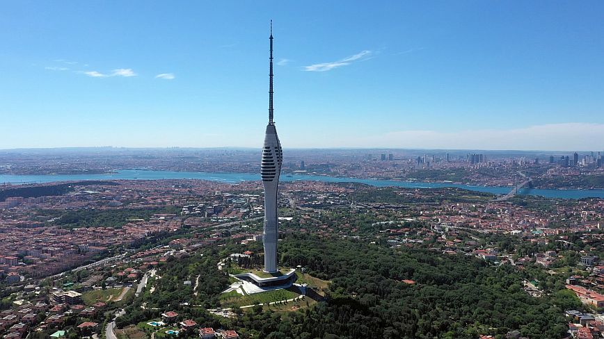 Έναν πύργο τηλεπικοινωνιών ύψους 587 μέτρων εγκαινίασε στην Κωνσταντινούπολη ο Ερντογάν
