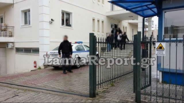 Λαμία: Πήρε τηλέφωνο για βόμβα αλλά&#8230; την «πάτησε»