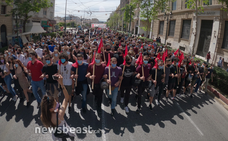 Σύνταγμα: Η συγκέντρωση του ΠΑΜΕ για την Πρωτομαγιά και το οκτάωρο