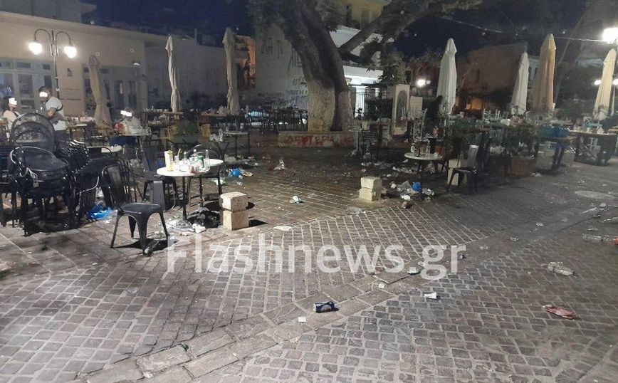 Χαμός σε πλατεία στα Χανιά μετά από νυχτερινό πάρτι