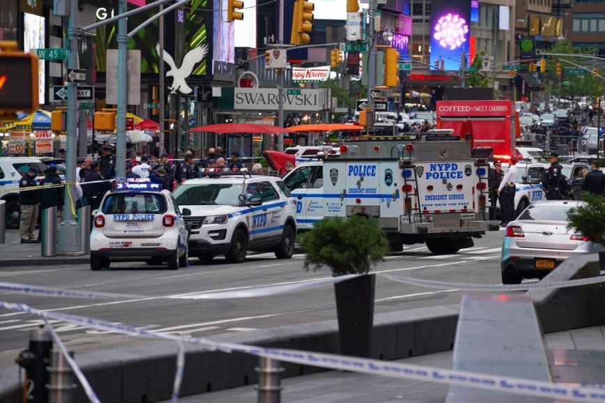 Πυροβολισμοί στην Times Square &#8211; Τραυματίστηκαν δύο γυναίκες κι ένα 4χρονο παιδί