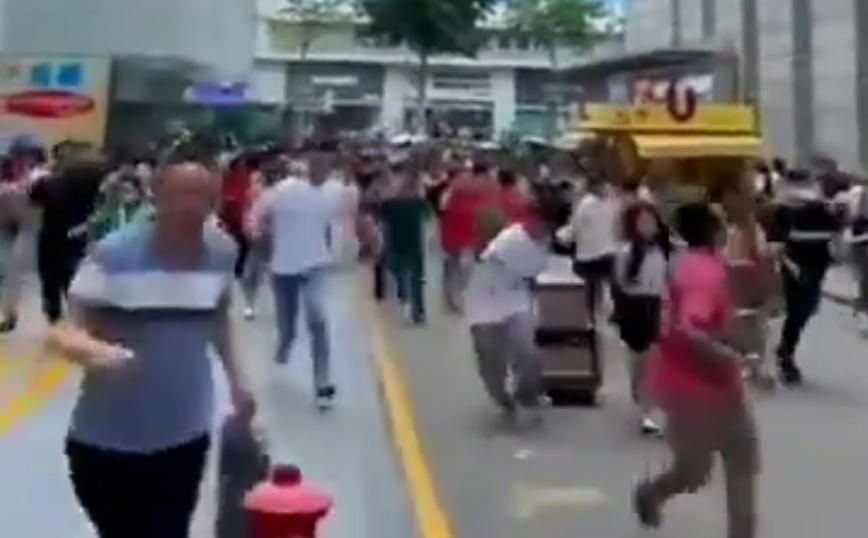 Στιγμές πανικού όταν ουρανοξύστης στην Κίνα άρχισε να κουνιέται – Μυστήριο τι προκάλεσε την κίνηση