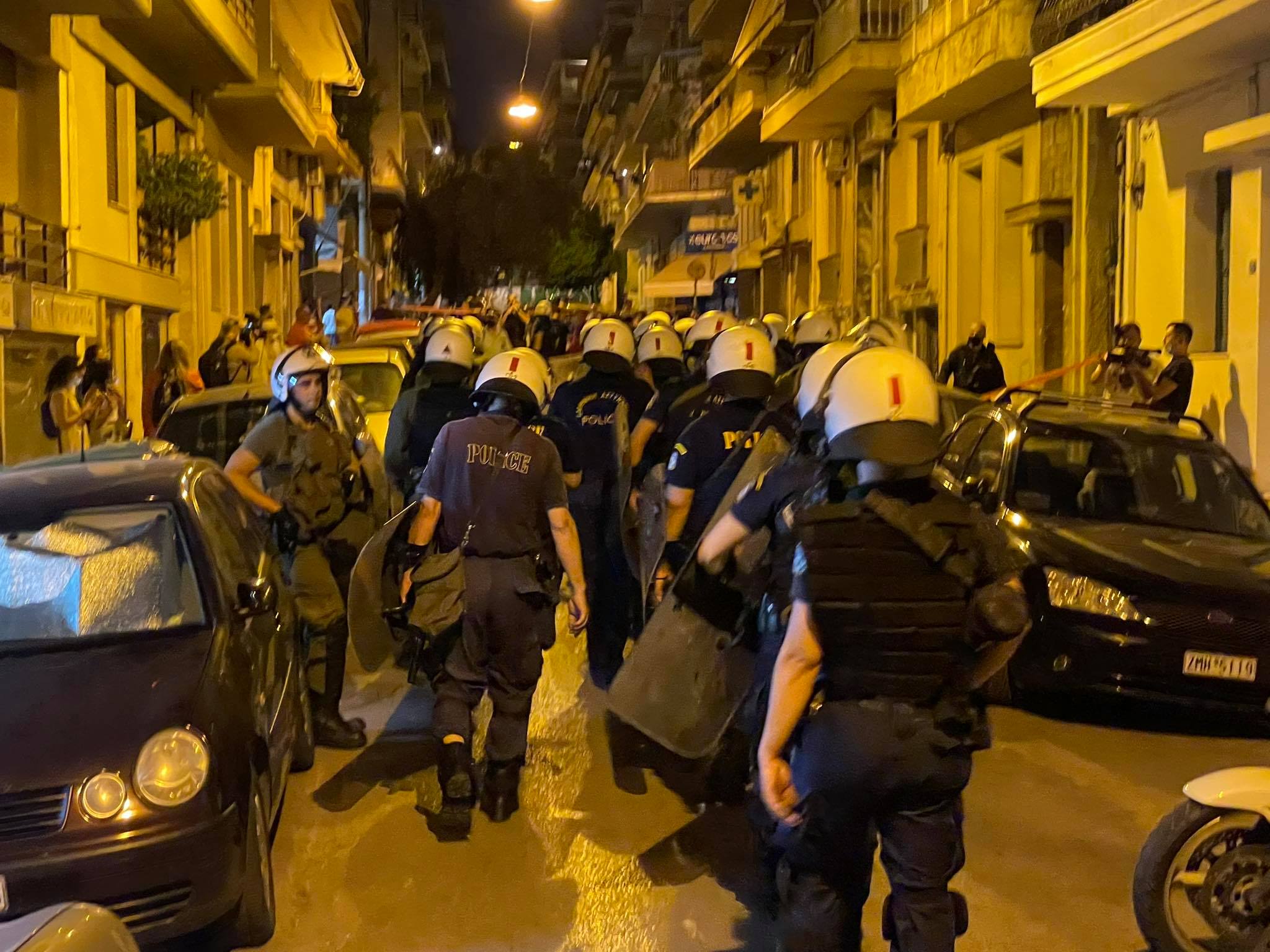 50χρονη καταγγέλλει ότι έπεσε θύμα βιασμού από δύο άνδρες σε διαμέρισμα στα Κάτω Πετράλωνα – Όλο το χρονικό