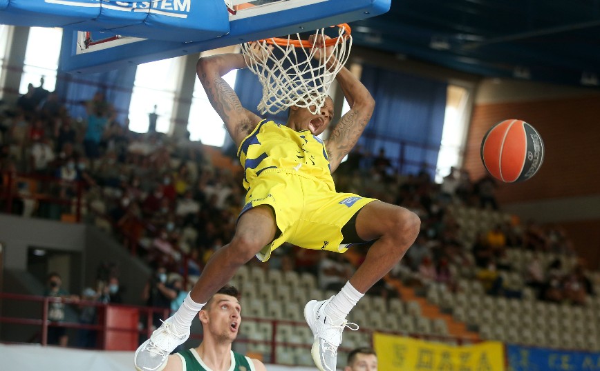 Basket League: Το εκπληκτικό Λαύριο έκανε το 1-1 στους τελικούς με τον Παναθηναϊκό