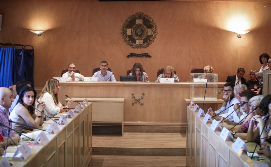 Υπεξαίρεσαν μεγάλο χρηματικό ποσό από σχολική επιτροπή στην Αθήνα και το έπαιξαν… σε στοίχημα