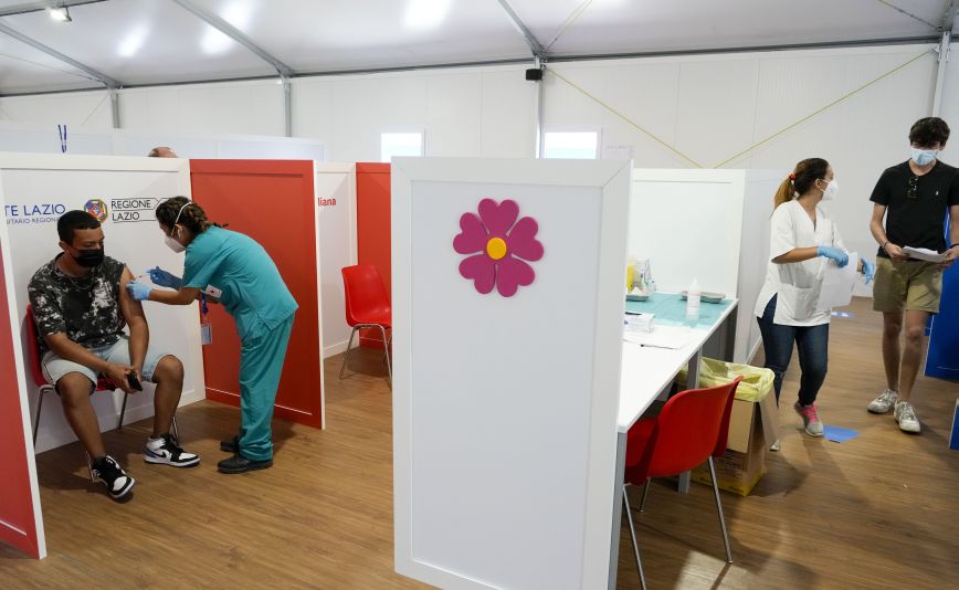 Μετάλλαξη Δέλτα – Ιταλία: Ευρύτερη εμβολιαστική κάλυψη για την προστασία του πληθυσμού