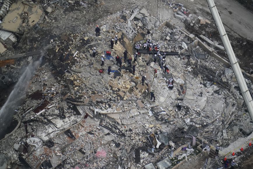 Στους πέντε οι νεκροί από την κατάρρευση κτιρίου στο Μαϊάμι