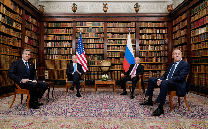 Συνάντηση Μπάιντεν &#8211; Πούτιν: Χαοτικές καταστάσεις ανάμεσα σε Αμερικανούς και Ρώσους δημοσιογράφους