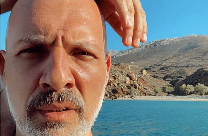 Νίκος Μουτσινάς: Βουτιές στην Ανάφη για τον παρουσιαστή