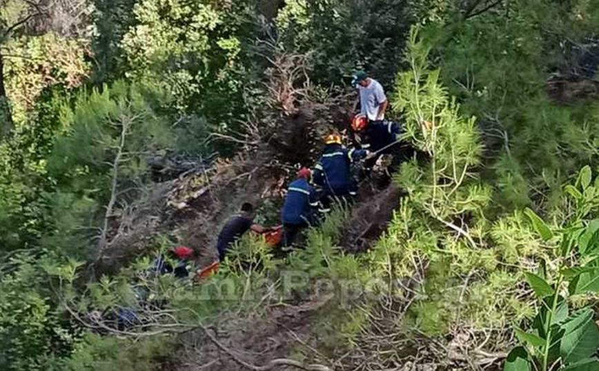 Εύβοια: Αυτοκίνητο έπεσε σε χαράδρα &#8211; Τραυματίστηκαν ηλικιωμένοι