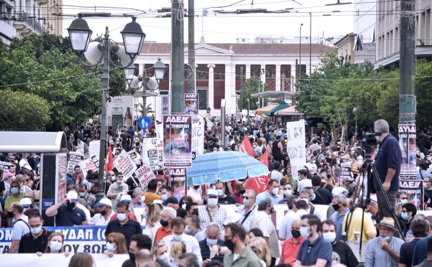 Βουλή: Διαφορετικές οι εκτιμήσεις για τη συμμετοχή στις απεργιακές κινητοποιήσεις