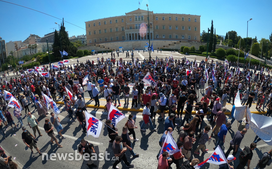 Εργασιακό νομοσχέδιο: Σε εξέλιξη η πρώτη από τις δύο κινητοποιήσεις του ΠΑΜΕ