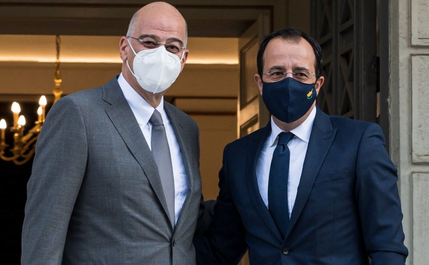 Επικοινωνία Δένδια – Χριστοδουλίδη με κύριο θέμα το Κυπριακό