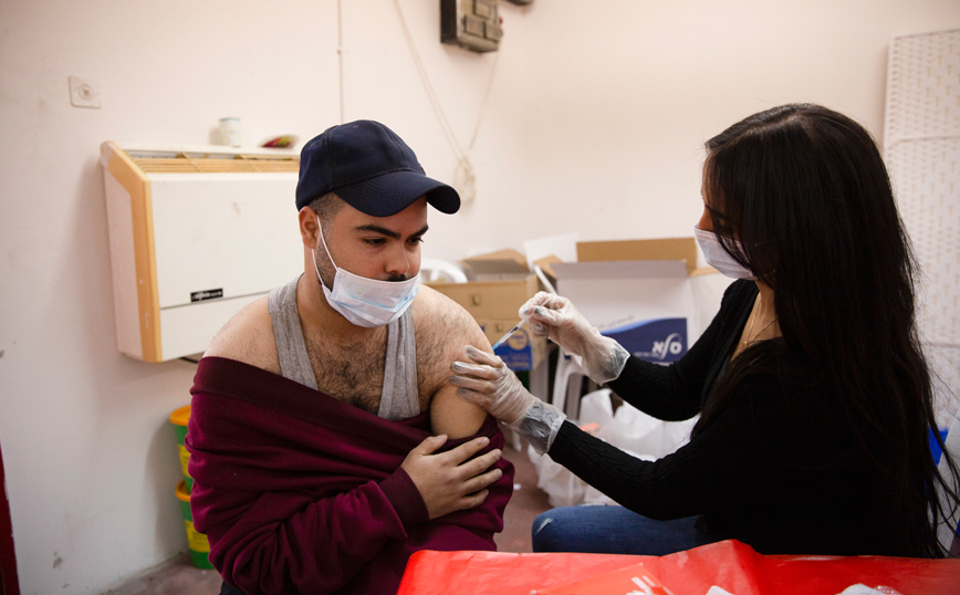 Το Ισραήλ θα επεκτείνει τον εμβολιασμό σε παιδιά 12-15 ετών