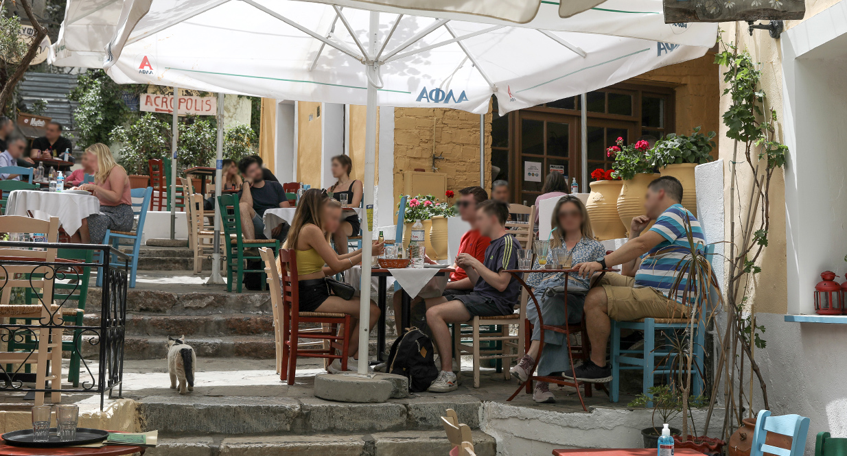 Νέο ωράριο κυκλοφορίας και εστίαση μετά μουσικής – Όλα τα μέτρα που αλλάζουν με ημερομηνίες