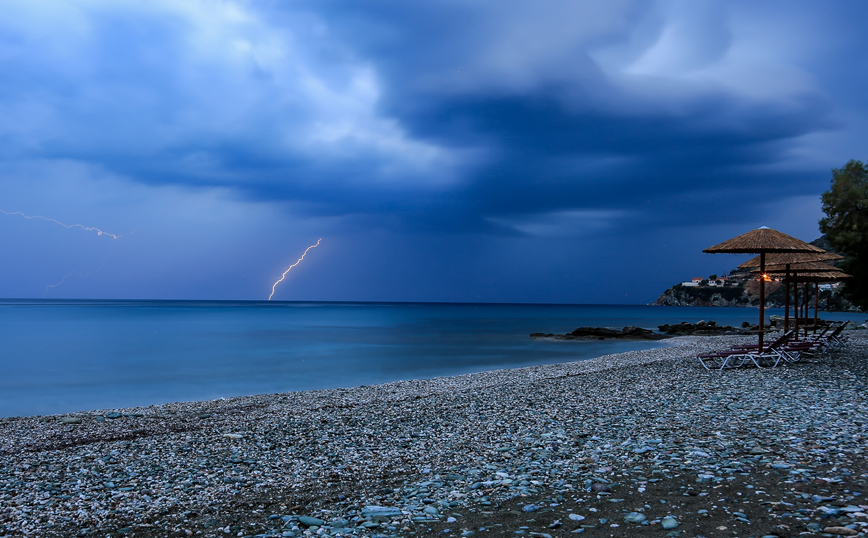 Καιρός &#8211; Μήνυμα από το 112 στους κατοίκους σε βόρειο Ιόνιο, Ήπειρο και δυτική Στερεά για ακραία φαινόμενα