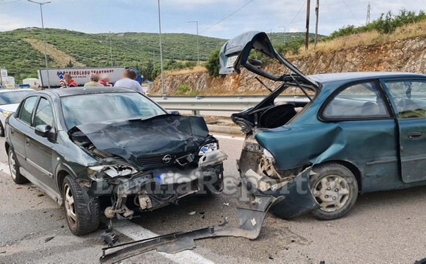 Τριπλή καραμπόλα στη Λαμία – Δεν τραυματίστηκε κανείς