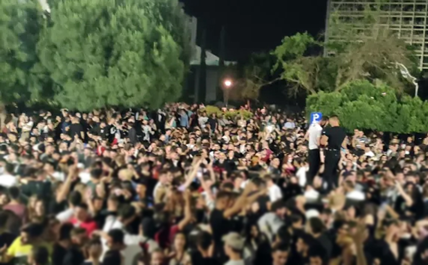 Πρύτανης ΑΠΘ για κορονοπάρτι: Ενήμερη η αστυνομία αλλά δεν εμφανίζεται – Μπήκε στο πανεπιστήμιο φορτηγό με ποτά