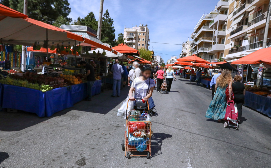 Λαϊκές αγορές: Καταργείται η απόσταση των πέντε μέτρων μεταξύ των πάγκων