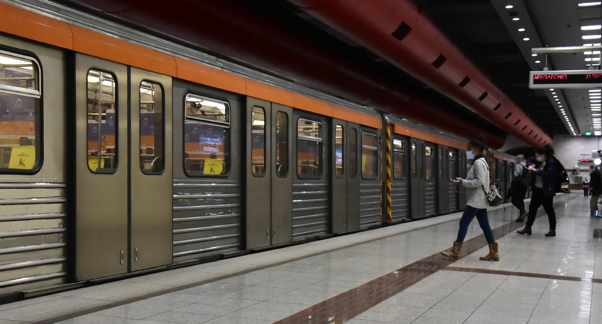 Άνδρας έπεσε στις γραμμές του μετρό – Κλειστοί σταθμοί αυτή την ώρα