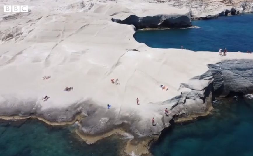 BBC: Το φιλόδοξο σχέδιο των ελληνικών νησιών για να επιστρέψουν οι τουρίστες