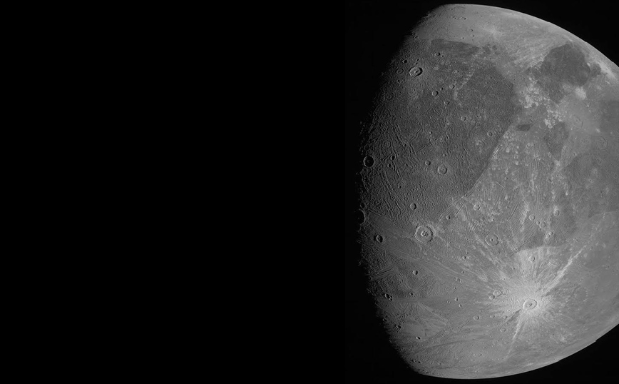 NASA: Οι πρώτες κοντινές φωτογραφίες του δορυφόρου του Δία Γανυμήδη