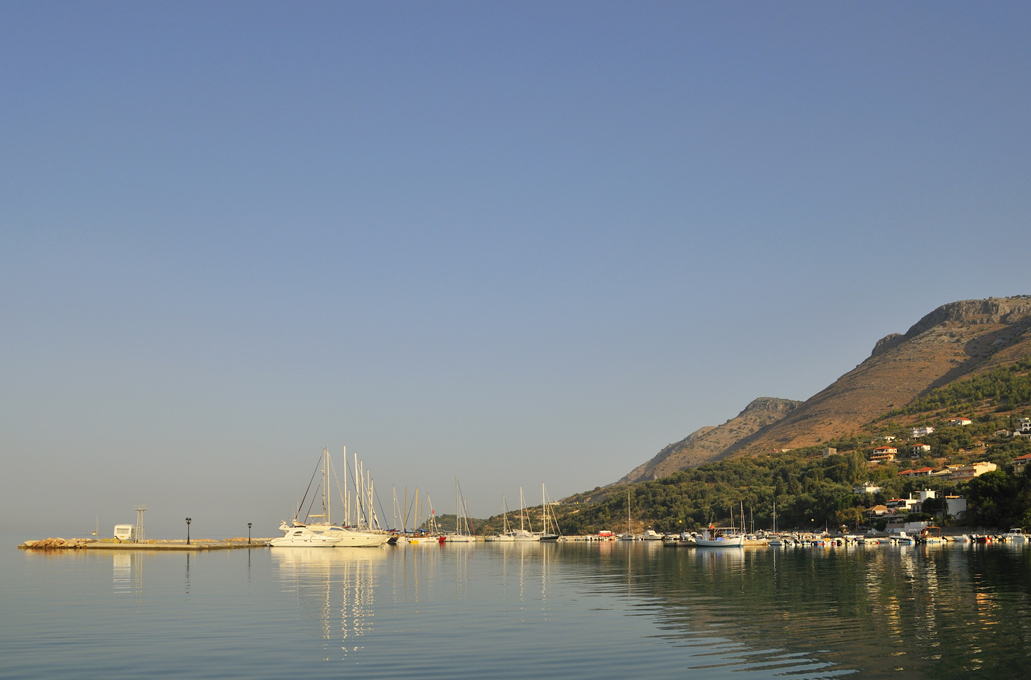 Πλαταριά, ο παραθαλάσσιος οικισμός στη Θεσπρωτία με το ονειρικό ηλιοβασίλεμα