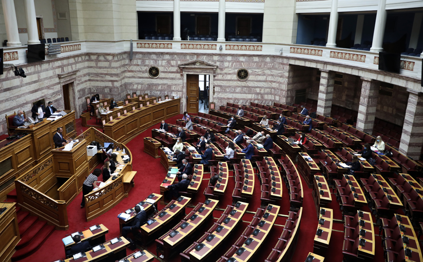 Εργασιακό νομοσχέδιο: Απορρίφθηκαν οι ενστάσεις αντισυνταγματικότητας του ΣΥΡΙΖΑ και του ΚΚΕ