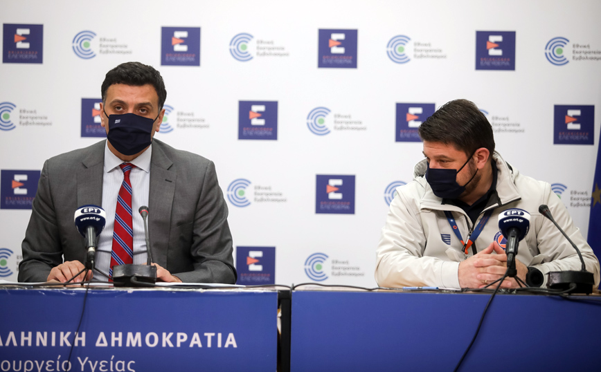 Αλλάζει η ενημέρωση για τον κορονοϊό: Δύο κάθε εβδομάδα – Πότε θα παρεμβαίνει ο Κικίλιας