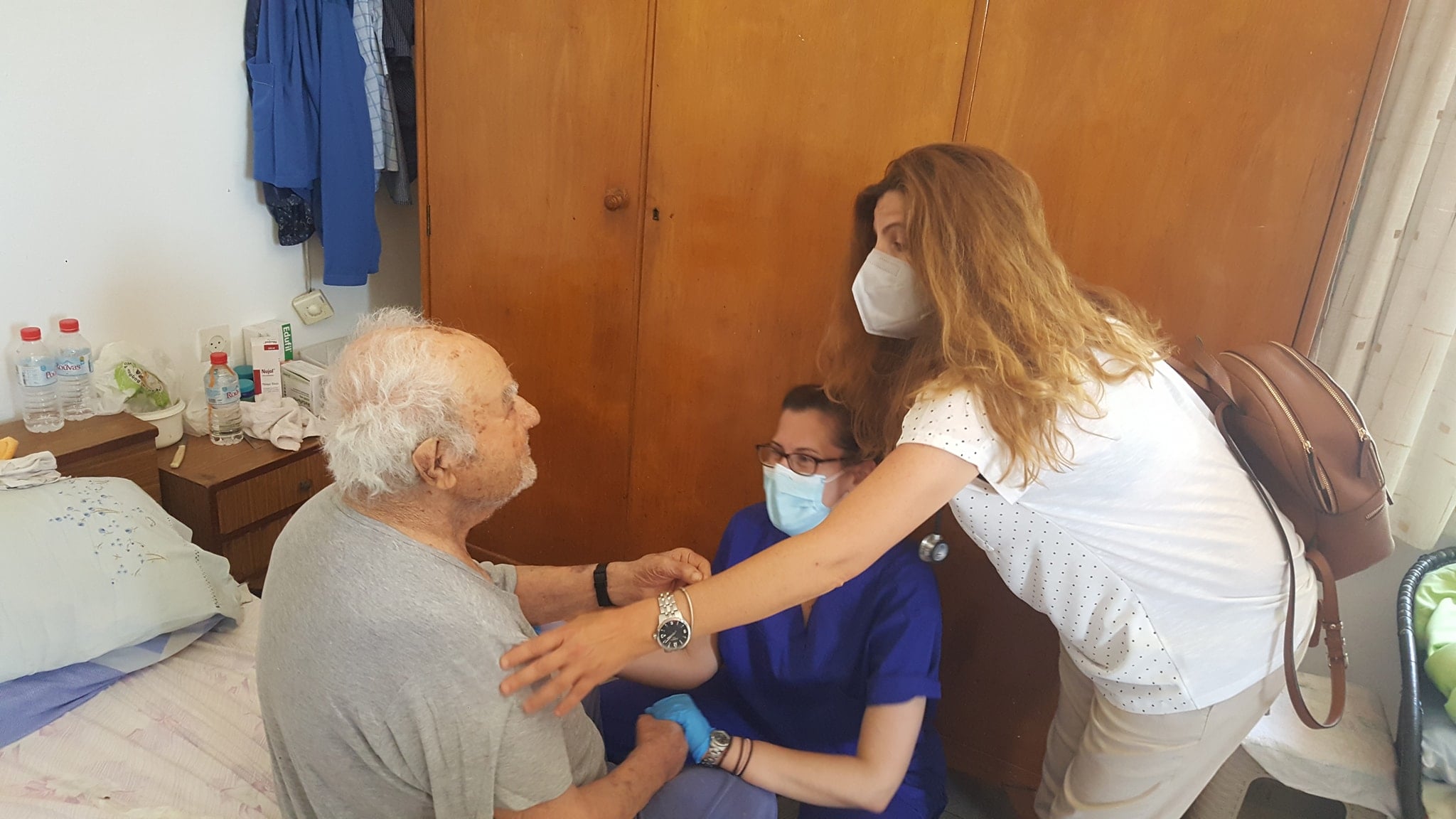 Κρήτη: Ο πρώτος κατ’ οίκον εμβολιασμός έγινε σε έναν 93χρονο