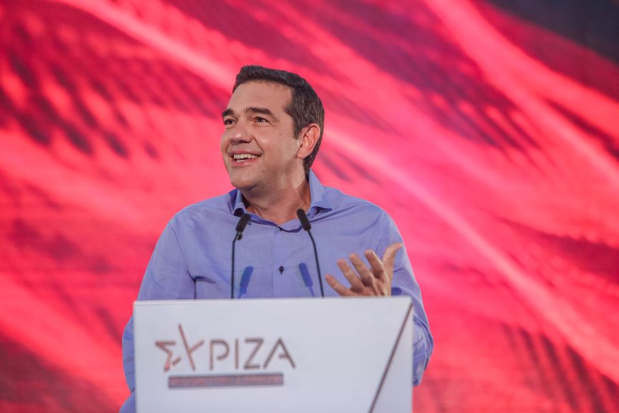 Τσίπρας: Ούτε με τον βούρδουλα, ούτε με το φιλοδώρημα – Με πειθώ θα επιτευχθεί η αύξηση των εμβολιασμών