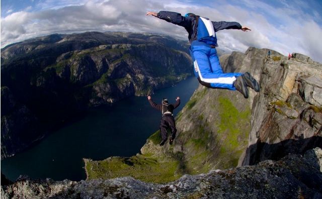 Το extreme sport που άφησε ένα νεκρό αεροπτεριστή στον Παρνασσό