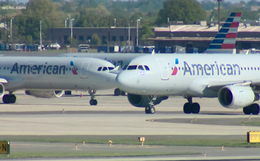 Σύγκρουση αεροσκαφών της American Airlines στην πίστα του αεροδρομίου της Ουάσινγκτον – Δεν αναφέρθηκαν τραυματισμοί