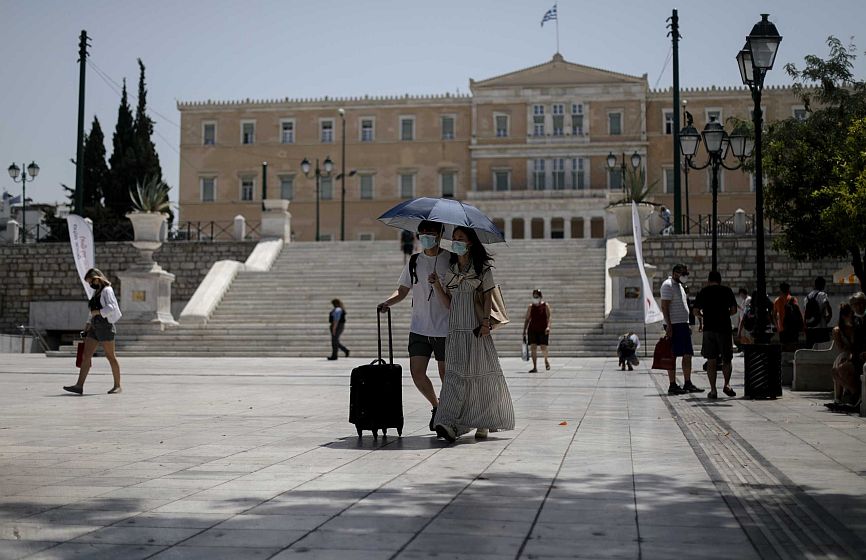 ΕΟΔΥ: Χωρίς εμβόλιο το 99% θανάτων και διασωληνώσεων, κίνδυνος για τους νέους 18-39 ετών