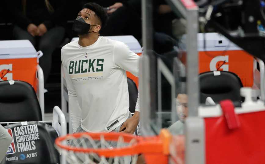 NBA: Ο τραυματισμός του Αντετοκούνμπο έκανε φαβορί για τον τίτλο τους Σανς