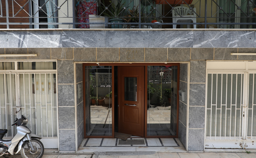 Δάφνη: Σοκάρει γειτόνισσα του διπλανού διαμερίσματος – «Στις 11 Ιουλίου κάλεσα την αστυνομία, σήμερα φώναξε ξανά βοήθεια»