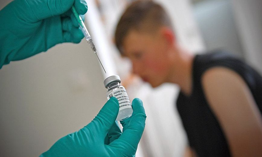 Κορονοϊός: Κίνδυνος μακράς διάρκειας νόσησης που απειλεί παιδιά και ανεμβολίαστους