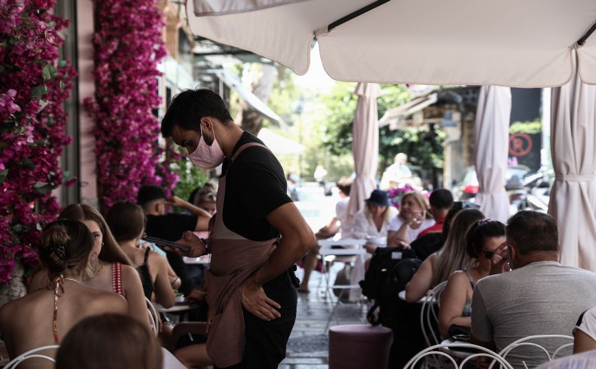 Συναγερμός από την αύξηση κρουσμάτων – Τέλος οι όρθιοι σε μπαρ από την Πέμπτη 8 Ιουλίου