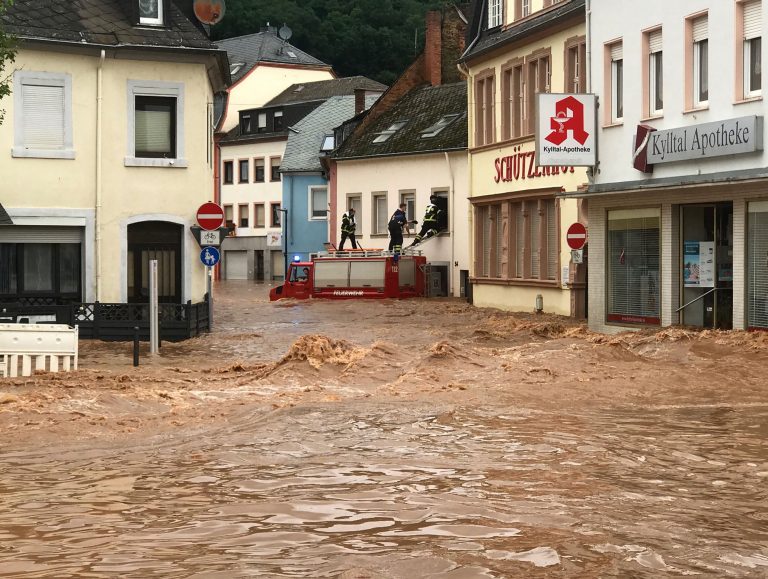 Ολλανδία: Πλημμυρισμένα ποτάμια απειλούν κατοικημένες περιοχές